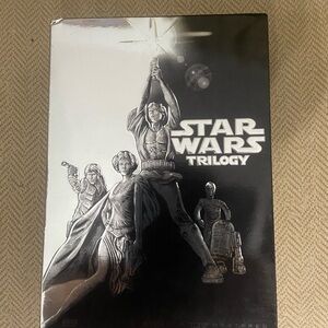 Star Wars Trilogy set IV, V and VI and bonus material.